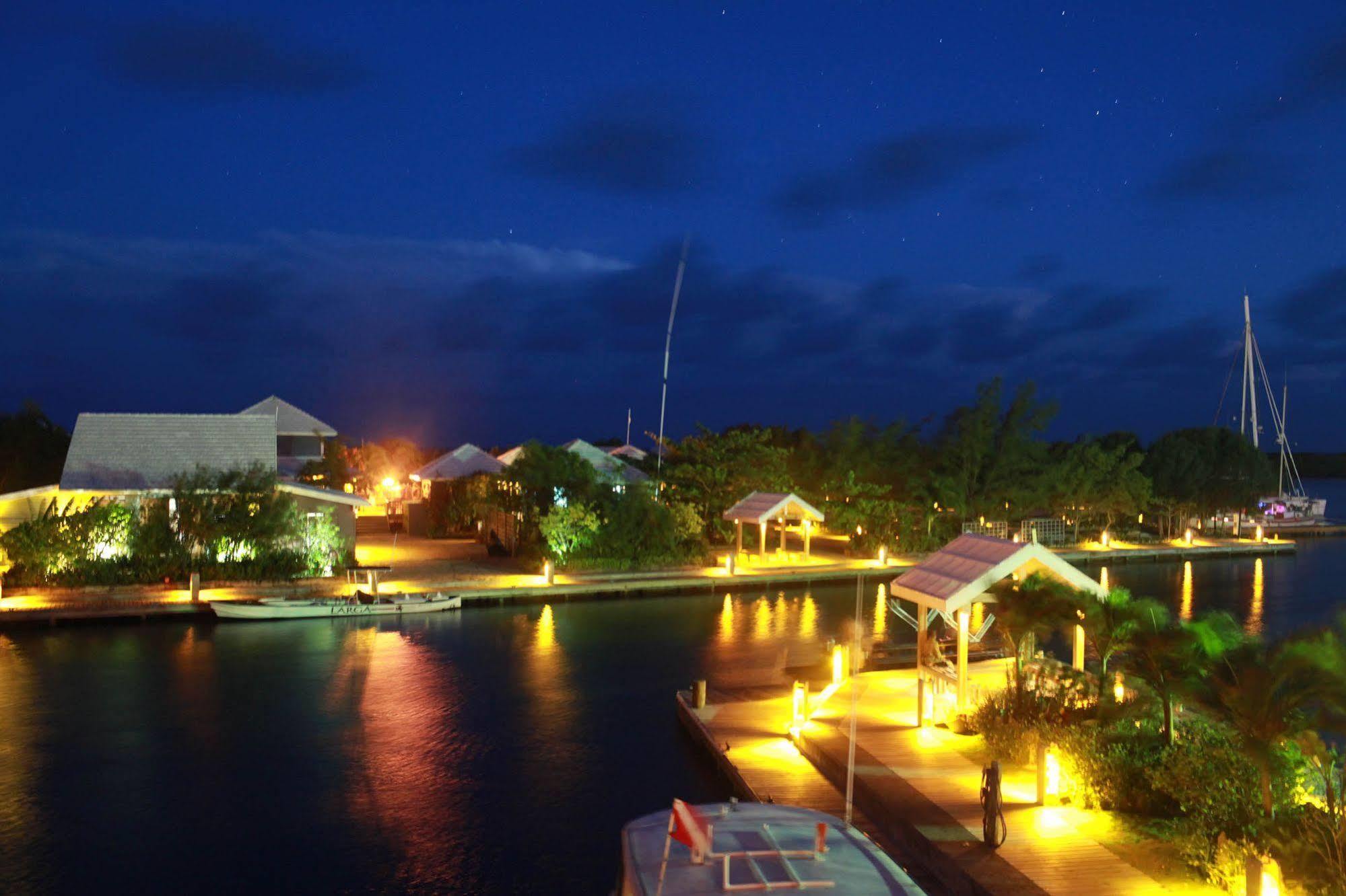 Barefoot Cay Resort Brick Bay Exterior photo